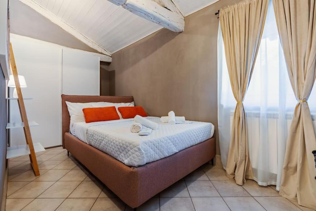 Appartamento I Tetti Rossi - City Center Pinerolo Exterior foto